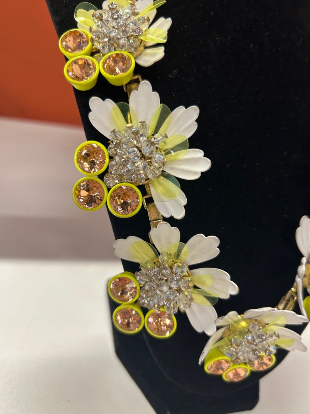 J. Crew Brûlée Daisy statement necklace - Picture 2 of 5